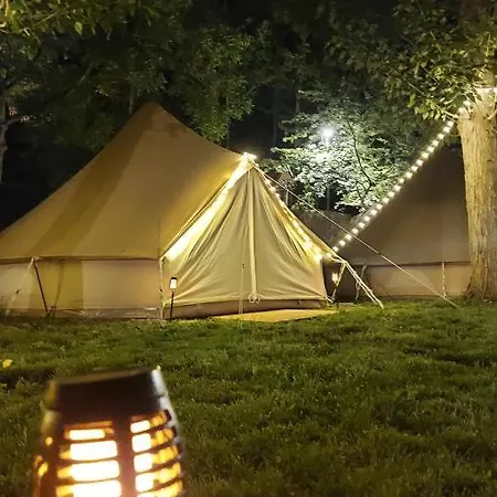 Camping Llavorsi Kamp alanı *