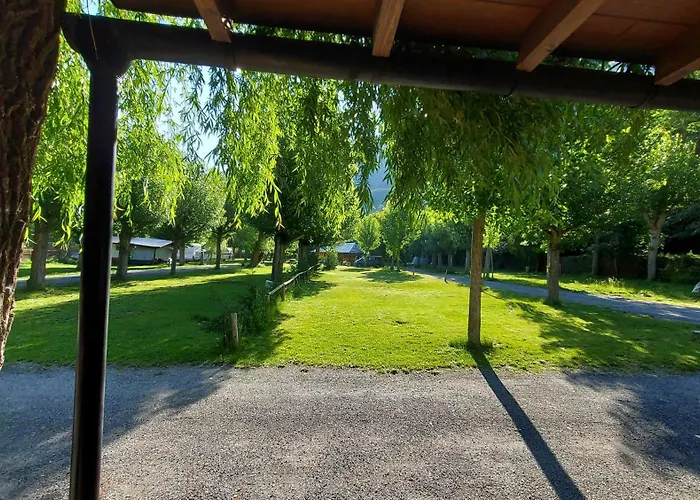 Camping Llavorsi Kamp alanı *